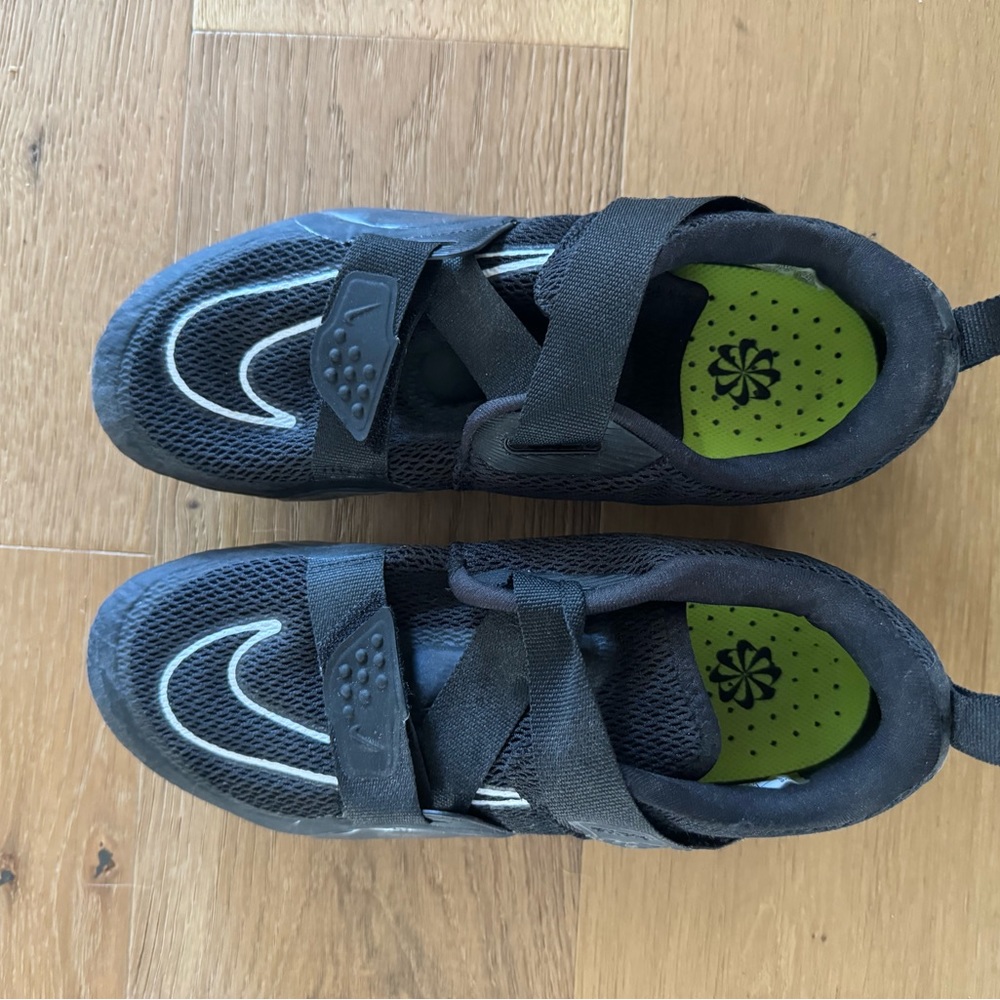 Nike men’s size 9.5 spin/cycle shoes